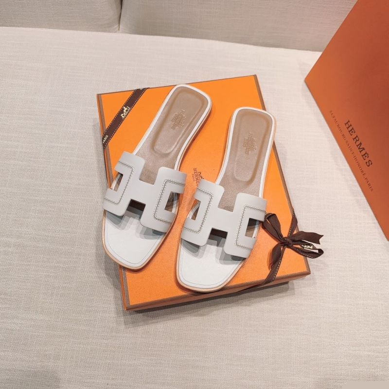 H**mes slippers